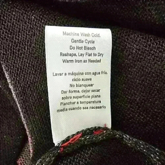 ✨Like New✨ Venus Long-Sleeved Striped Shimmer Lightweight Sweater, Size XS - Picture 9 of 9